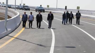 محافظ القاهرة: كوبري«طه حسين» سيحقق سيولة مرورية هائلة فى القاهرة الكبري