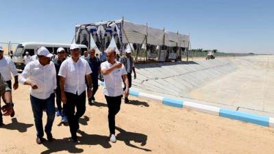 «مدبولى» يتفقد مشروع الصرف الصحي المتكامل لمدينة سيوة