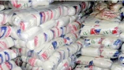 «السلع التموينية» تعلن عن ممارسة لاستيراد 50 ألف طن  من السكر 