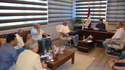 رئيس جهاز الشيخ زايد يعقد اجتماعاً مع ممثلي منطقة الثورة الخضراء لبحث استكمال إجراءات توفيق الأوضاع