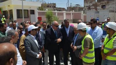 بتكلفة 821 مليون جنيه .. محافظ قنا يطلق إشارة التشغيل التجريبي لمحطة رفع الصرف الصحي بقرية القناوية