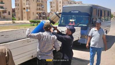 حملات مكثفة لرفع الاشغالات بكافة الاحياء بمدينة العاشر