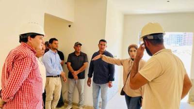 وزير الإسكان يتابع  معدلات تنفيذ المشروعات الجارية بالمرحلة العاجلة بالسويس الجديدة 
