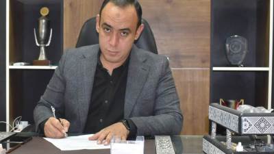 جهاز مدينة الشروق يصدر أول رخصة تشغيل مميكنة للمحال العامة إلكترونيا على مستوي المدن الجديدة