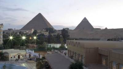 الحكومة تنفي غلق منطقة الأهرامات بالجيزة لمدة شهرين