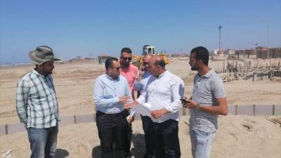 رئيس جهاز مدينة دمياط الجديدة يتابع معدلات تنفيذ شاطئ « قادرون» لذوي الهمم