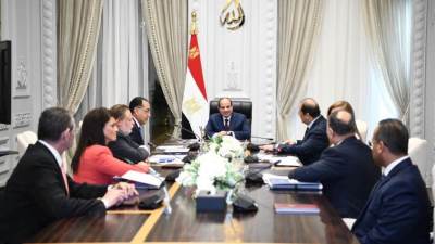 السيسي يشدد على ضرورة تعظيم دور القطاع الخاص فى تنفيذ الإصلاحات الهيكلية والقضاء على أى معوقات بيروقيراطية 