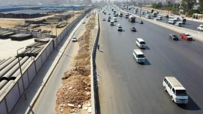 «النقل» تناشد بالتوعية بمخاطر إلقاء مخلفات هدم المباني على الطرق الرئيسية وتطالب بالإبلاغ الفوري عنها