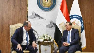 وزير البترول يبحث مع «أباتشي» زيادة حجم أعمالها فى اسكتشاف وحفر الآبار بمصر