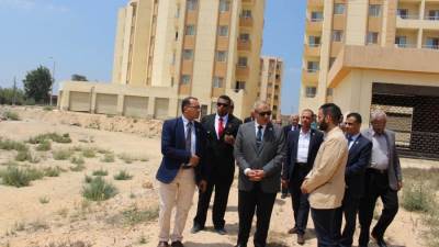 رئيس هيئة تعاونيات الإسكان يتفقد التجمع الحرفي السكني في قرية فرهاش بمحافظة البحيرة
