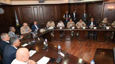 وزير الإسكان ومحافظ الإسكندرية يستعرضان موقف المشروعات الاستراتيجية المتكاملة لإدارة وفصل مياه الأمطار