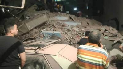 وزيرة التضامن تتابع حادث انهيار  عقار حدائق القبة.. وتوجه بصرف 60 ألف جنيه لأسرة كل متوفي