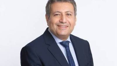 طارق شكري: إلغاء رسوم التخديم من الخارج للأنشطة الفندقية والتعليمية ورفع نسبة الخدمات إلى 15%