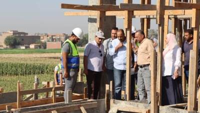 بالصور رئيس مياه أسيوط يتفقد توسعات مرشحة منفلوط