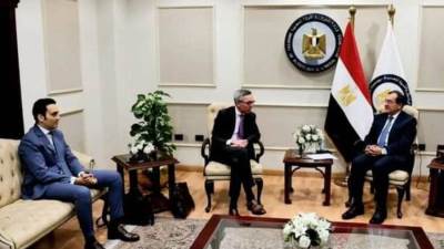 وزير البترول يبحث مع رئيس (سكاتك) النرويجية تطورات مشروع الميثانول الأخضر