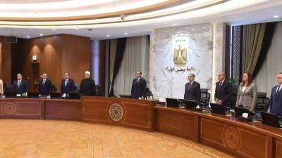 «مدبولي» يوجه بفتح جميع قنوات الاتصال  لتلقي شكاوى وطلبات المواطنين وأسر المتضررين من الإعصار في ليبيا