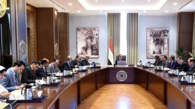 مدبولي يشدد على اتخاذ الإجراءات اللازمة لدفع عجلة الاستثمار في المشروعات الصناعية المختلفة