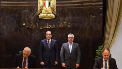 باستثمارات مليار يورو ..رئيس الوزراء يشهد توقيع عقد إنشاء مصنع إطارات  بالمنطقة الاقتصادية لقناة السويس