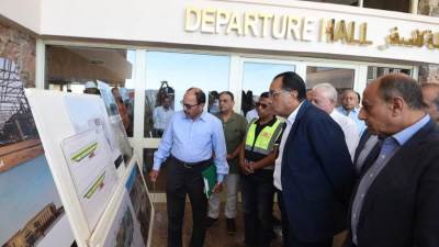 بالتزامن مع تنفيذ مشروع موقع التجلي الأعظم.. «مدبولى» يتفقد أعمال التطوير بمطار سانت كاترين الدولي