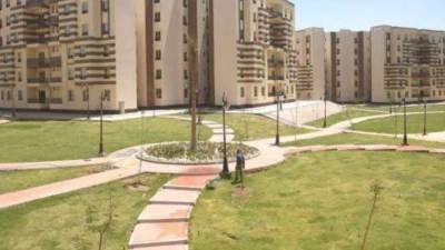 «الإسكان»: طرح محال تجارية وصيدليات ووحدات للبيع بـ3 مدن جديدة