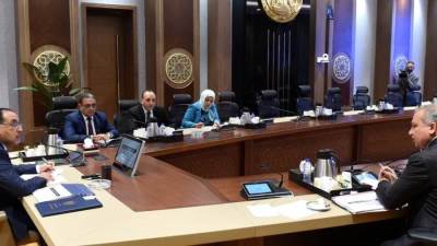 رئيس صندوق التنمية الحضرية يستعرض مقترح لتطوير وإعادة إحياء منطقتي باب زويلة وحارة الروم