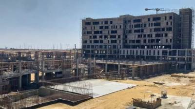 وزير الإسكان يتابع مع رئيس جهاز مدينة بدر موقف المرحلة الثانية من سكن موظفي العاصمة الإدارية