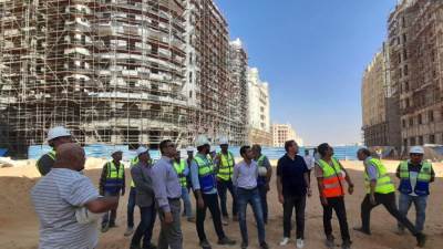 رئيس جهاز العاصمة الإدارية الجديدة  يتفقد أعمال تنفيذ الحي السكني الخامس R5