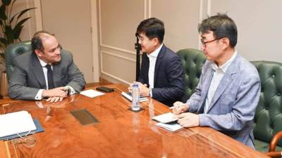 وزير الصناعة: فرص استثمارية متميزة أمام شركة «سامسونج» بالسوق المصري