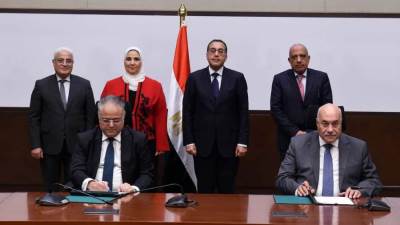 توقيع بروتوكول تعاون بين هيئة التأمين الإجتماعي و«القابضة للغزل» لاستغلال بعض الأصول وتعظيم عوائدها