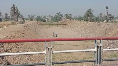 محافظ المنيا يعلن رفع درجة الاستعداد القصوى ويوجه بتطهير مخرات السيول