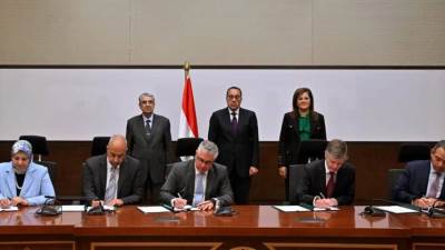 «مدبولي» يشهد توقيع اتفاقية جديدة لإنتاج الوقود الأخضر باستثمارات 3 مليارات دولار