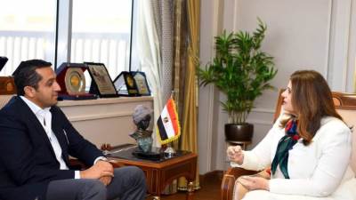 وزيرة الهجرة تبحث مع رئيس شركة  «إكسبو ريبابليك» الترويج للعقار المصري بالخارج