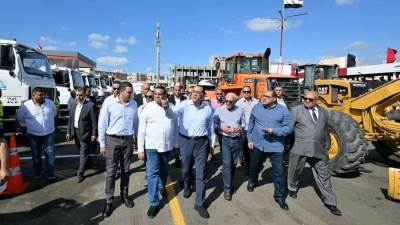 رئيس الوزراء يشهد اصطفافاً لمُعدات المراكز والمدن والأحياء بمحافظة بورسعيد استعدادا لموسم الأمطار