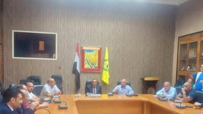 خلال لقائه مع أهالي حي الميناء بالعريش ... كامل الوزير:لا يضار أي مواطن من جراء أى مشروع تنفذه الدولة كمشروع تطوير الميناء