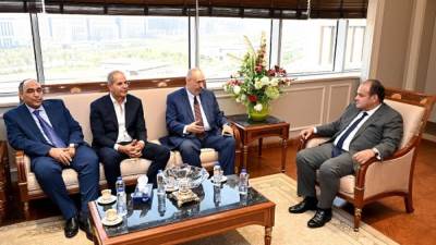وزير الصناعة يبحث مع   شركة البشائر السعودية إقامة مشروع باستثمارات تقدر بمليار جنيه