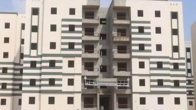 وزير الإسكان يُتابع سير العمل بمشروعات «سكن كل المصريين» بمدينة العاشر من رمضان