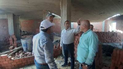 وزير الإسكان يُصدر قرارات لإزالة مخالفات بناء بالقطاعين الأول والثاني بالساحل الشمالي الغربي