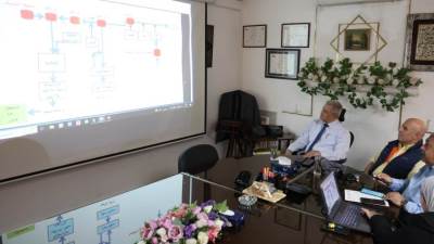 رئيس الشركة القابضة للمياه يستعرض استراتيجية تحديث المخطط العام لشركة الصرف الصحى بالقاهرة