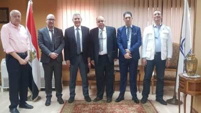 تصدير منتجات شركات الأدوية التابعة لوزارة قطاع الأعمال إلى الجزائر 