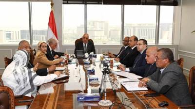 وزير الإسكان ومحافظ جنوب سيناء يتابعان المشروعات المشتركة فى مجالات الإسكان ومياه الشرب والصرف الصحى