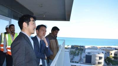  «الإسكان»:وفدُ حكومي ياباني يزور العلمين الجديدة لدراسة الفرص الاستثمارية المتاحة