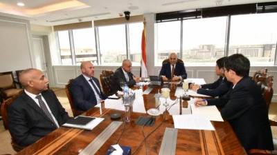 وزير الإسكان يلتقي المبعوث الخاص لشركة "cscec" الصينية لمتابعة مشروع أبراج العاصمة