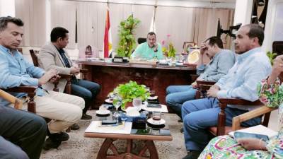 «عبد اللاه» ينذر الشركات العاملة بمدينة طيبة الجديدة بسحب الأعمال فى حال عدم التسليم بالوقت المحدد