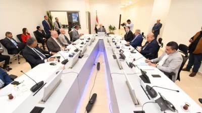 وزير الإسكان يترأس اجتماع لجنة إدارة الأزمات  لمواجهة مخاطر الأمطار والسيول