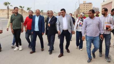 «مسئولو الإسكان» يتفقدون أعمال الطرق والمرافق بمدينة 15 مايو