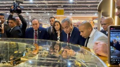 «المصليحى» خلال افتتاح معرض «نيبو»: نتخذ كافة الإجراءات لضبط أسعار الذهب بالسوق المحلي