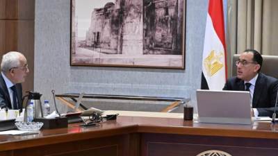 رئيس الوزراء يوجه بسرعة طرح عدد من المدارس على المستثمرين
