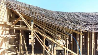 حملات مكثفة بمدينة الشروق ووقف أعمال بناء مخالف بالحي الرابع