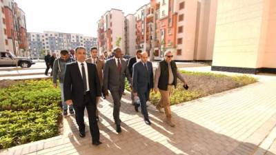 وزير الإسكان بزيمبابوى يشيد بمشروعات العاصمة الإدارية «صور»