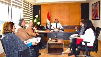 نائب وزير الإسكان يتابع مع ممثلي البنك الدولي  موقف برنامج خدمات الصرف الصحي المستدامة بـ 6 محافظات